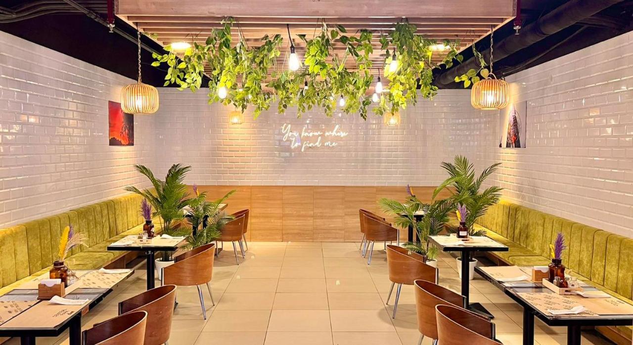 Madison 101 Hotel + Tower Quezon City Exterior photo