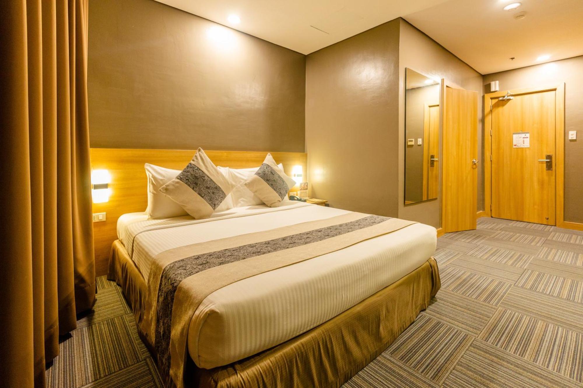 Madison 101 Hotel + Tower Quezon City Exterior photo